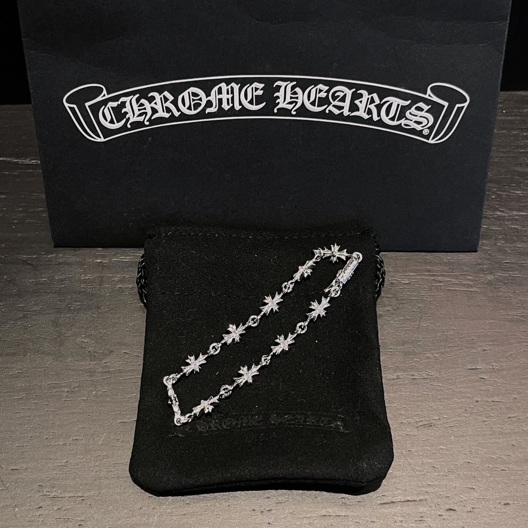 CHROME HEARTS Eight Flowers Cross Hand（CHROME HEARTS 226）