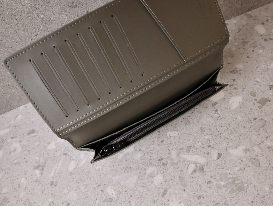 Louis Vuitton Zippy Wallet Horizontal (M12502）