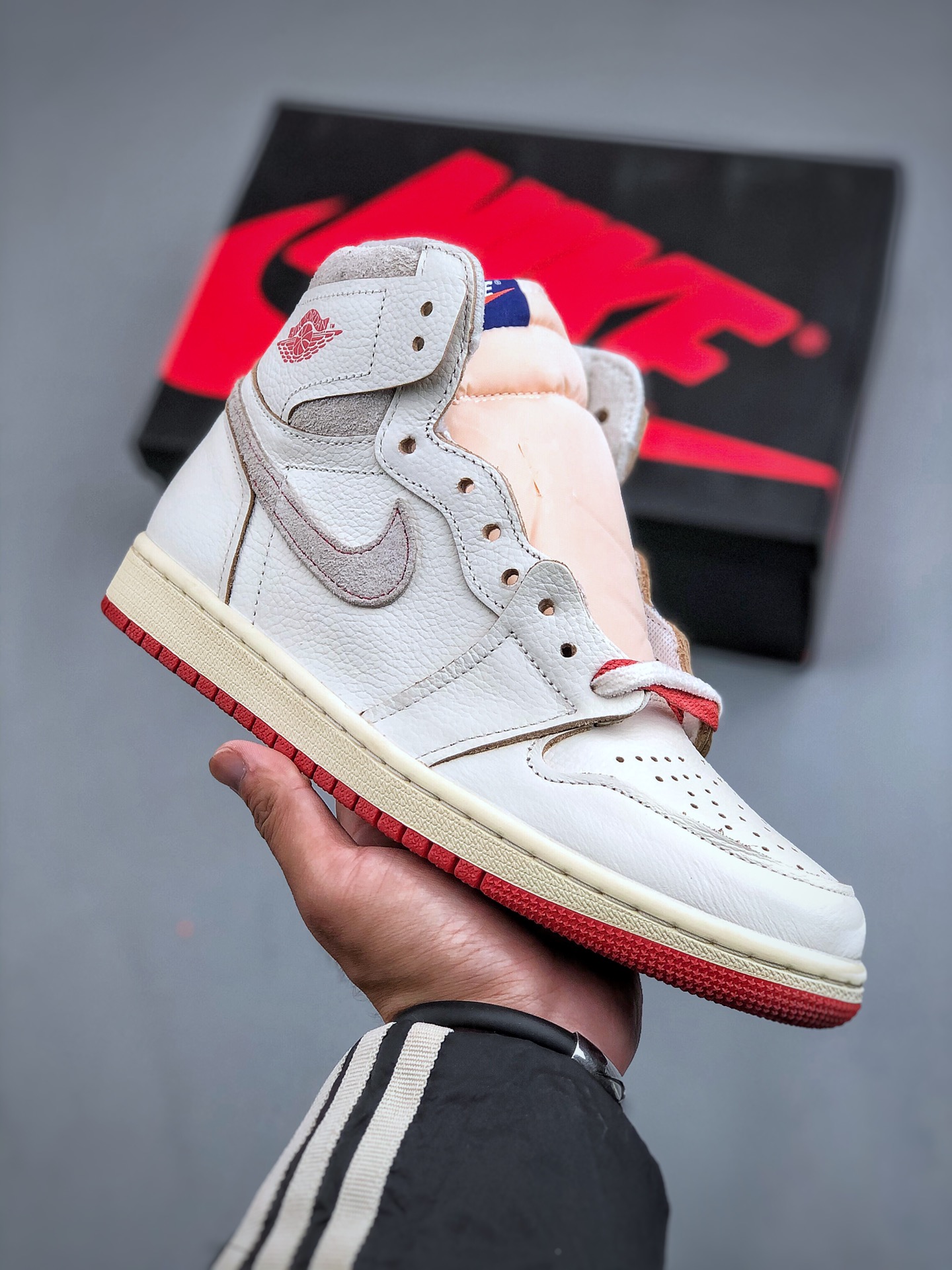 Nike  Air Jordan 1 Retro High OG "Sail/Light Bone/Cinnabar"（DB4612-100）