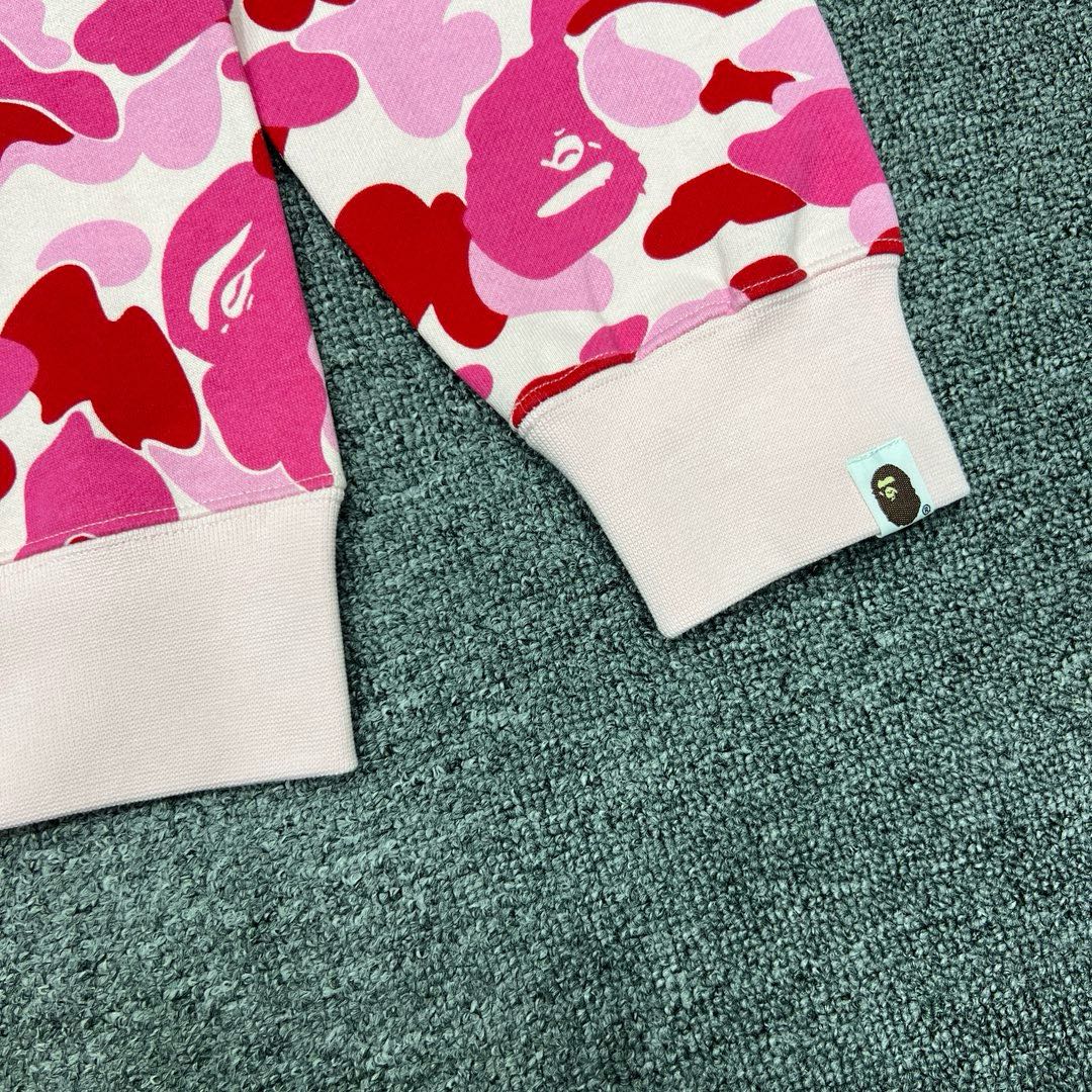 Bape Shark Hoodie"red'（0ZXSWW215018G-1）