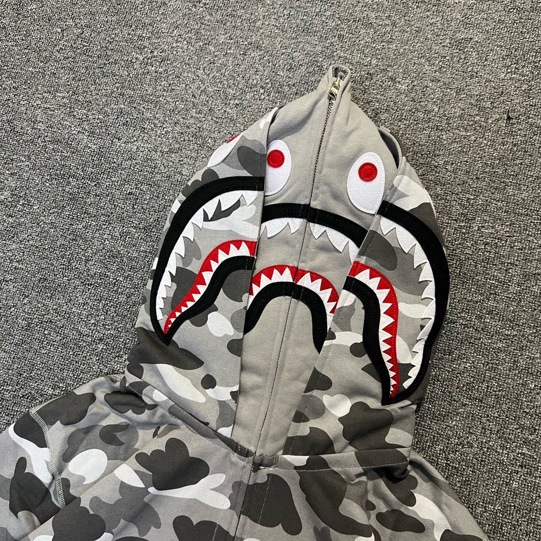Bape Shark Hoodie（1H30-215-018）