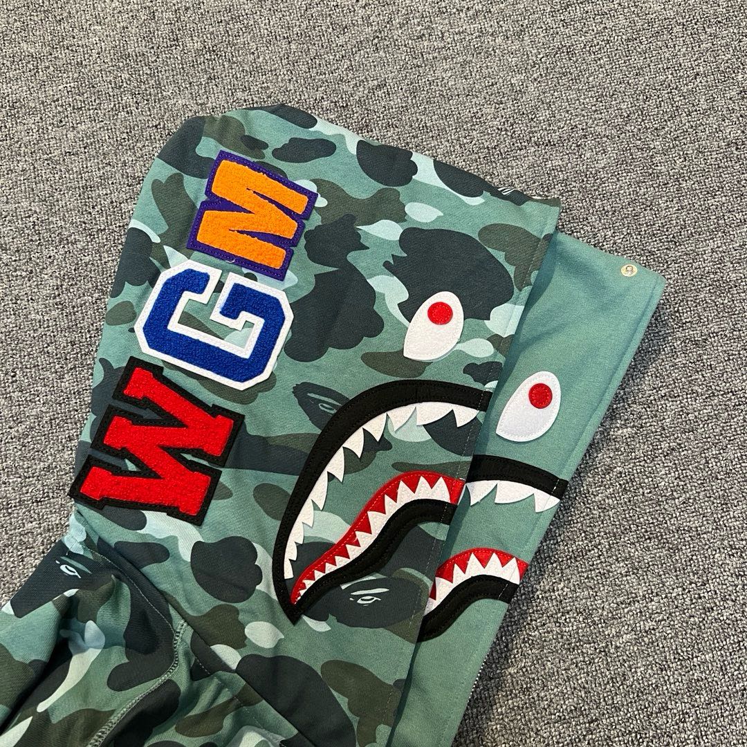 Bape Shark Hoodie（1H30-215-018）