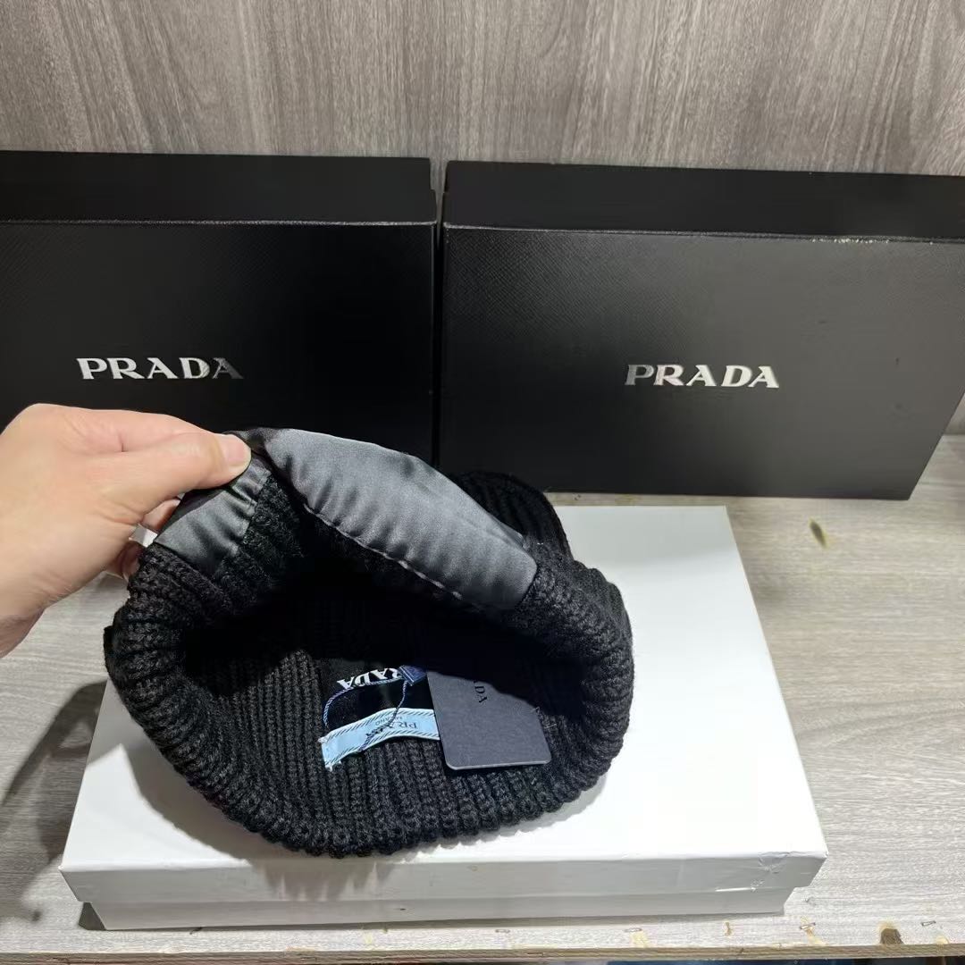 PRADA Re-Nylon Gabardine and Wool Cap（UMD446_1WTO_F0002_S_202）