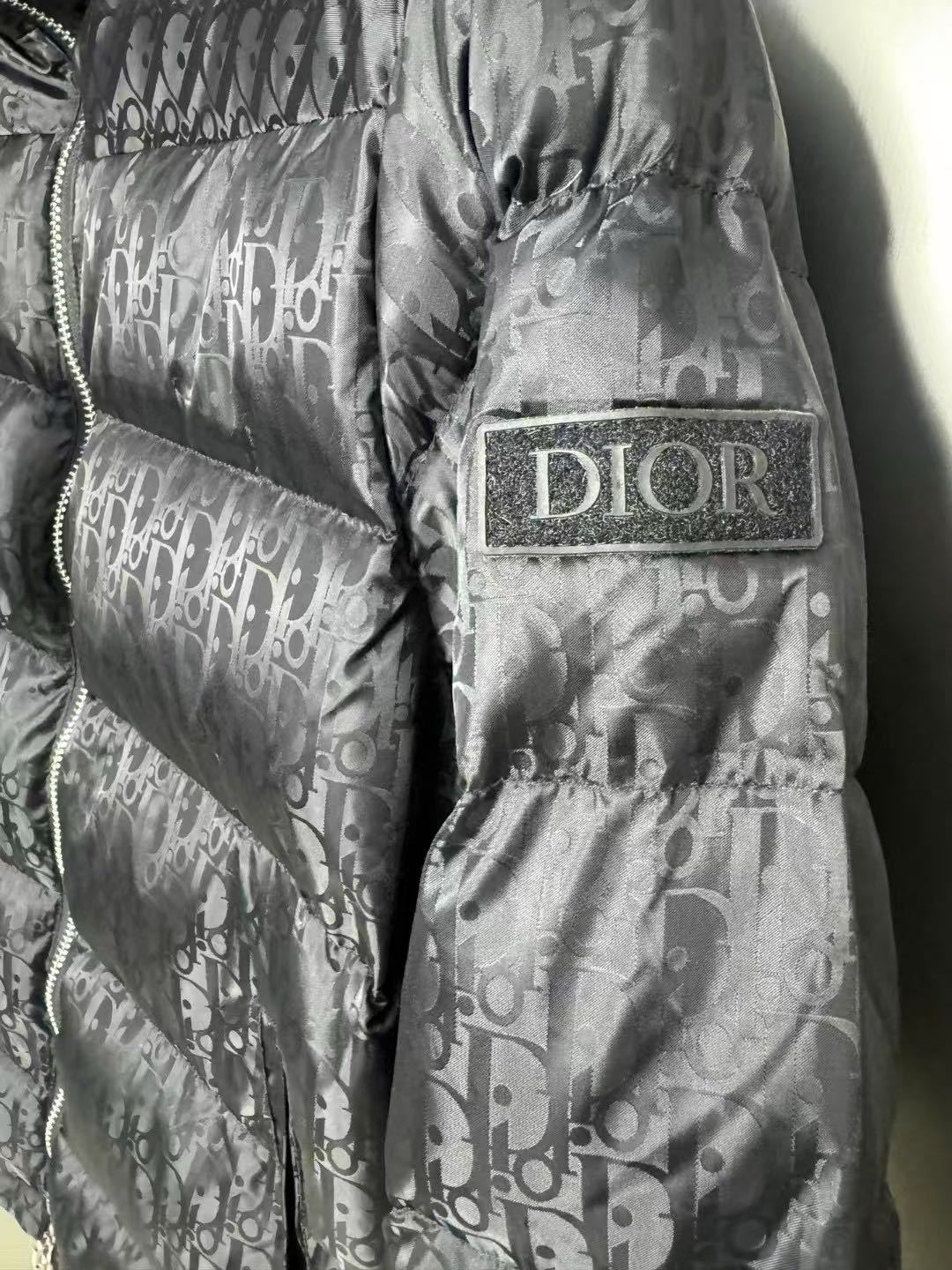 Dior Oblique technical jacquard  Puffer jacket（943C449A4462-C989）