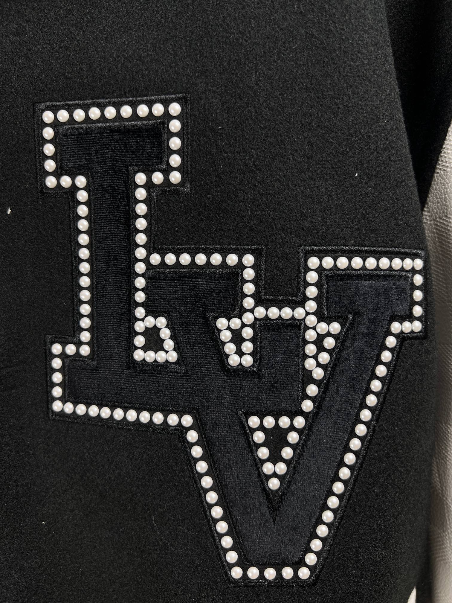 Louis Vuitton Signature Varsity Blouson（1AFINP）
