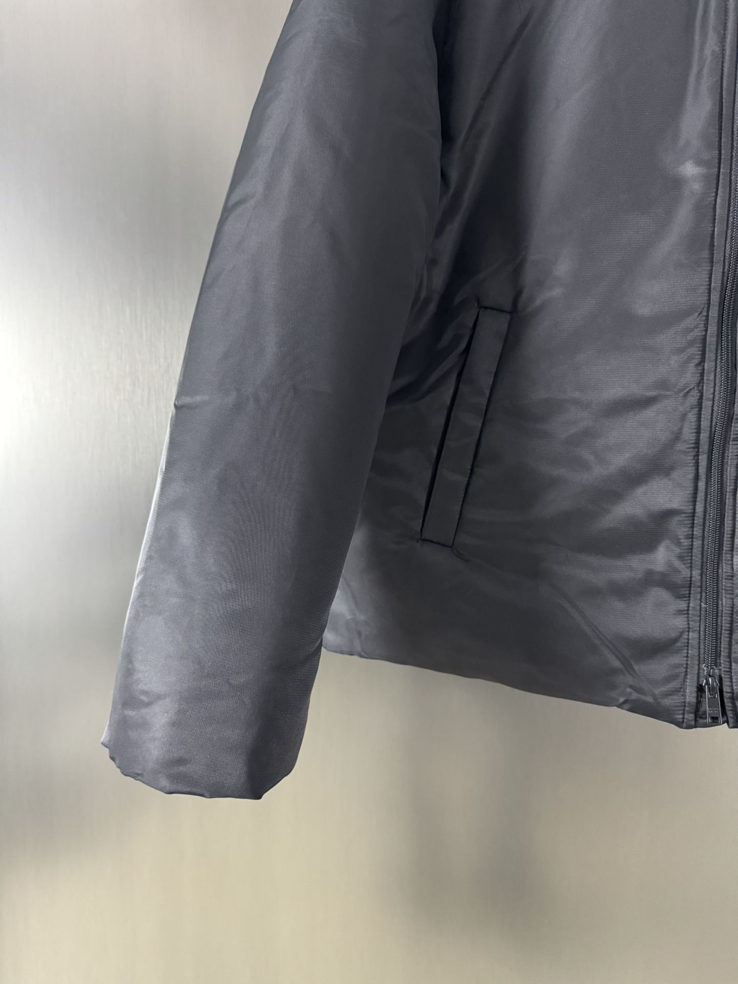 PRADA Re-Nylon cropped down jacket（SGC397-1WQ8-F0002-S-232）