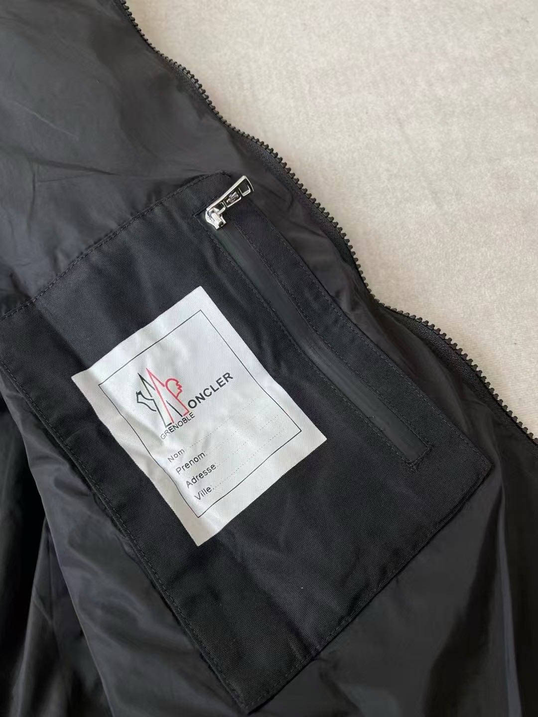 MONCLER Etiache waterproof jacket（J10911A001015968E999）