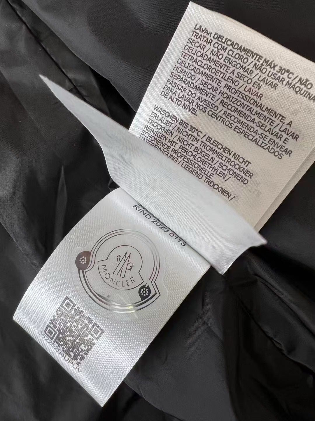 MONCLER Etiache waterproof jacket（J10911A001015968E999）