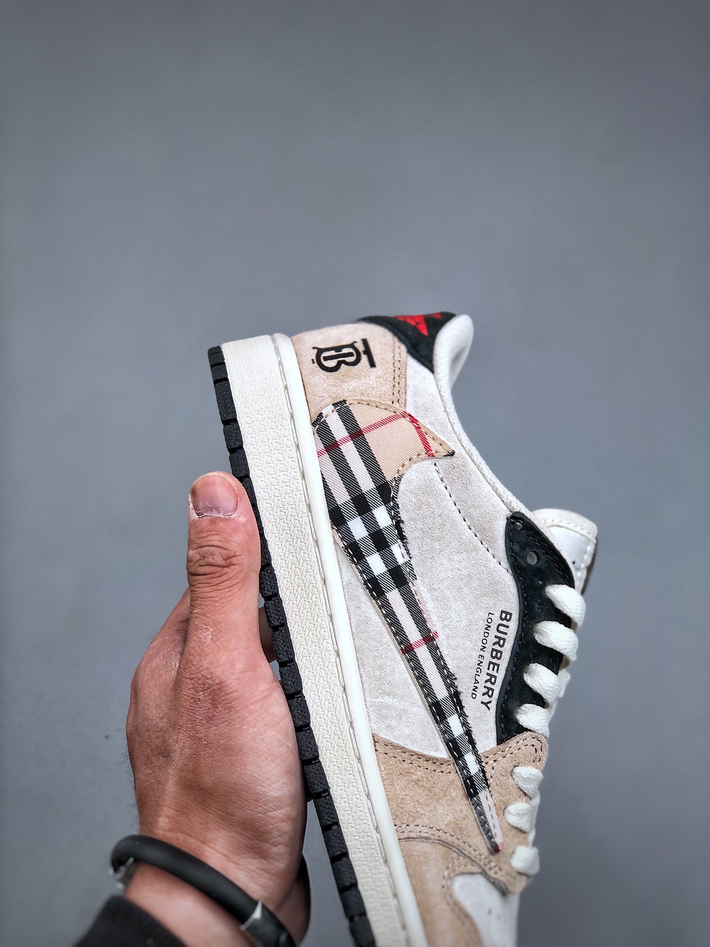 Travis Scott x Nike Air Jordan 1 Low x BURBERRY Air Jordan 1 Low（DM7866-049）