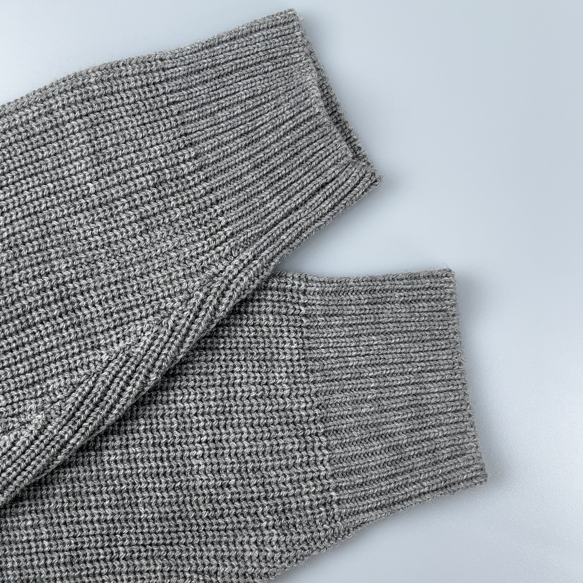 CELINE Triomphe crew neck sweater  (RY0GS423P-09GM）