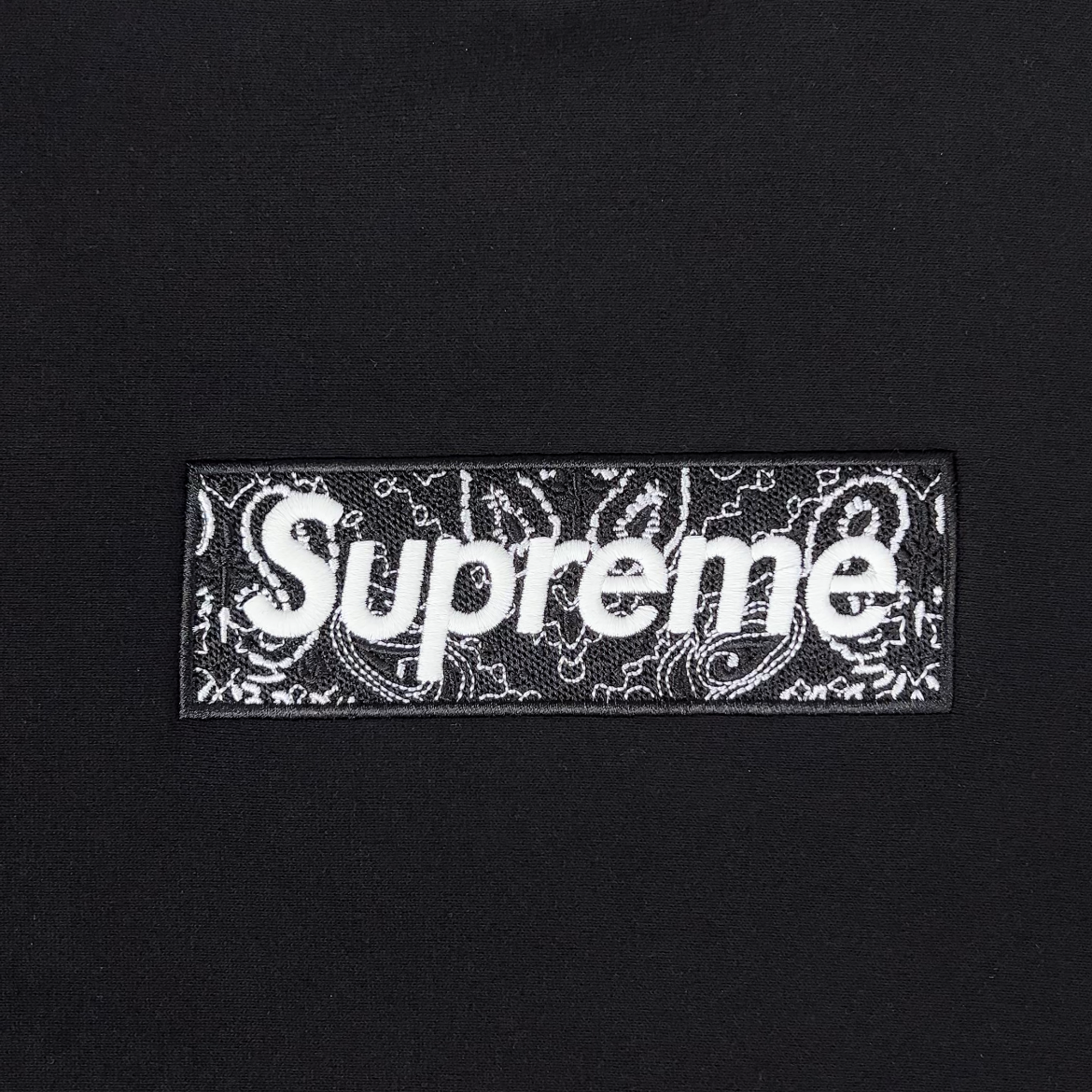 Supreme Week 16 Bandana Box logo Hooded Sweatshirt Cashew flower badge hooded sweatshirt"Black"（SUP-FW19-10825）