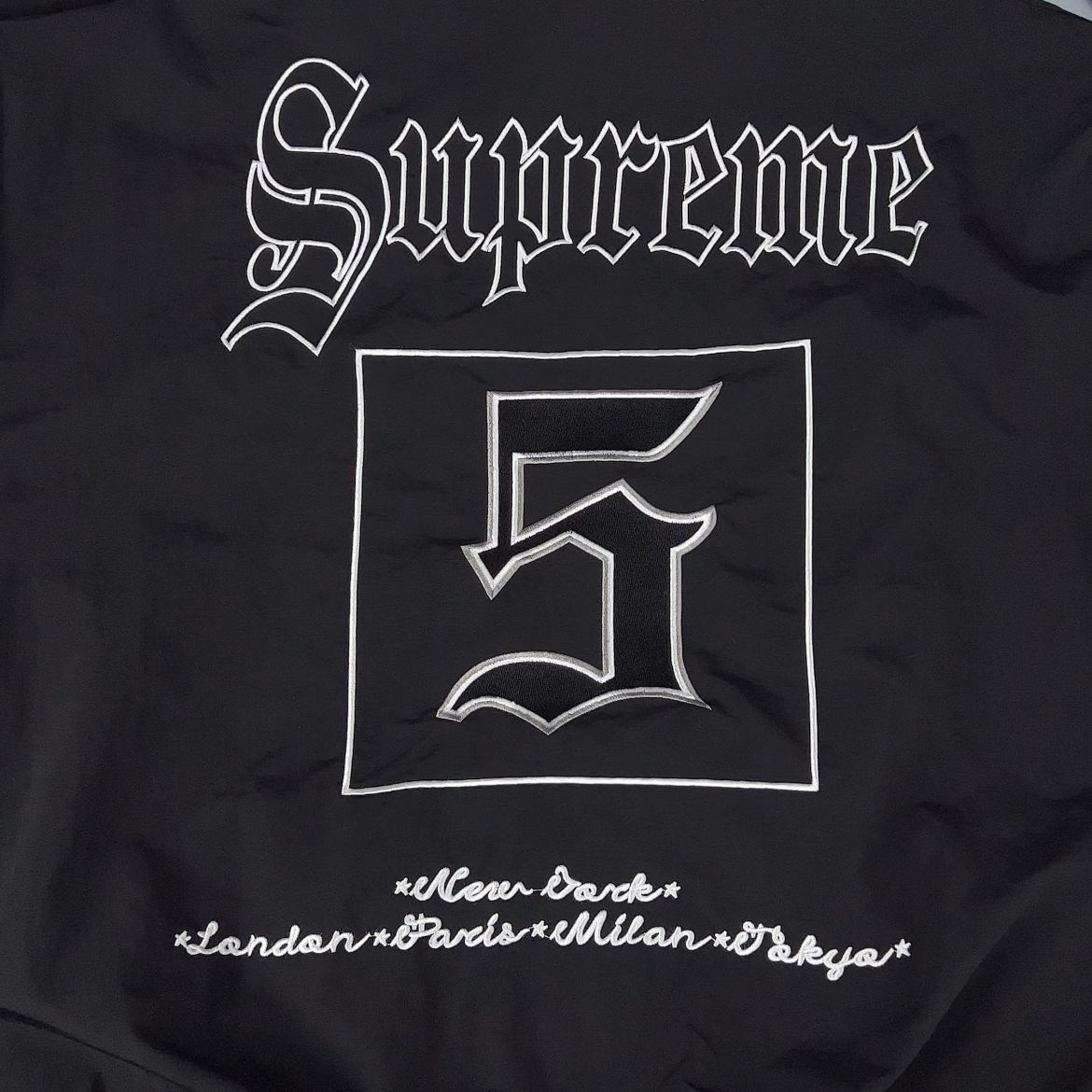 Supreme Old English Track Jacket "Black"（SUP-SS25-085）