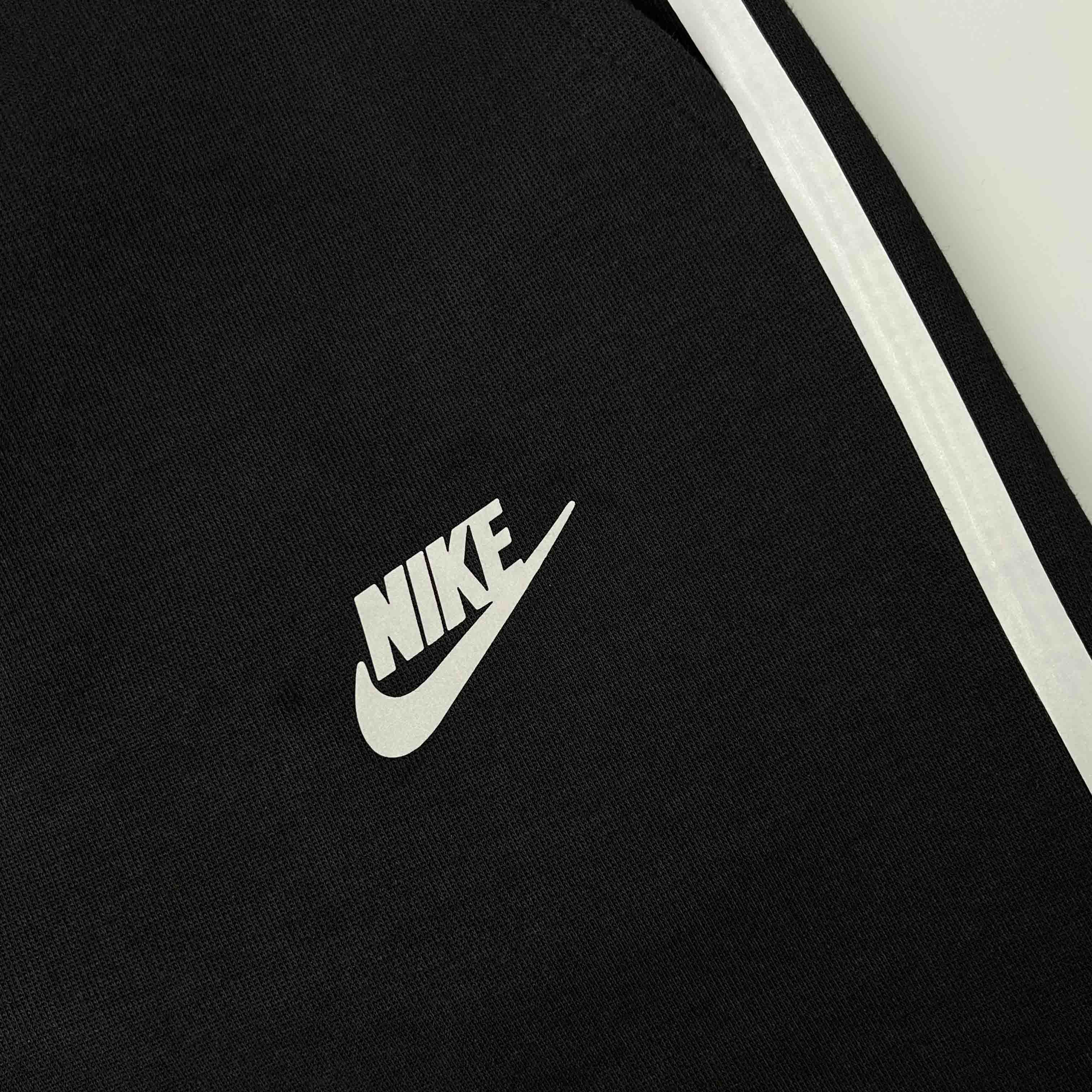 Nike Tech Fleece Jogger-Reflective strips（FZ0762-010）