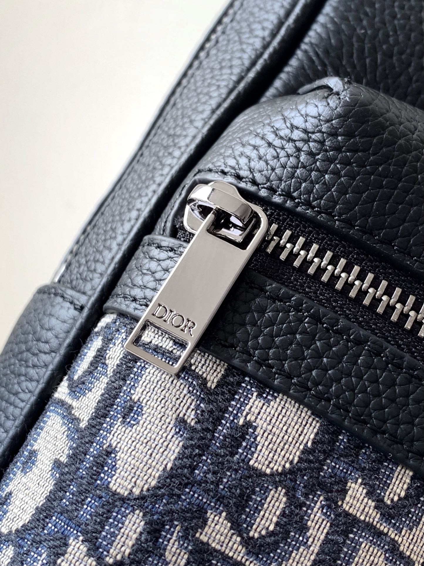 DIOR Rider 2.0 Shoulder Bag（1ESBO065YKS-H27E）