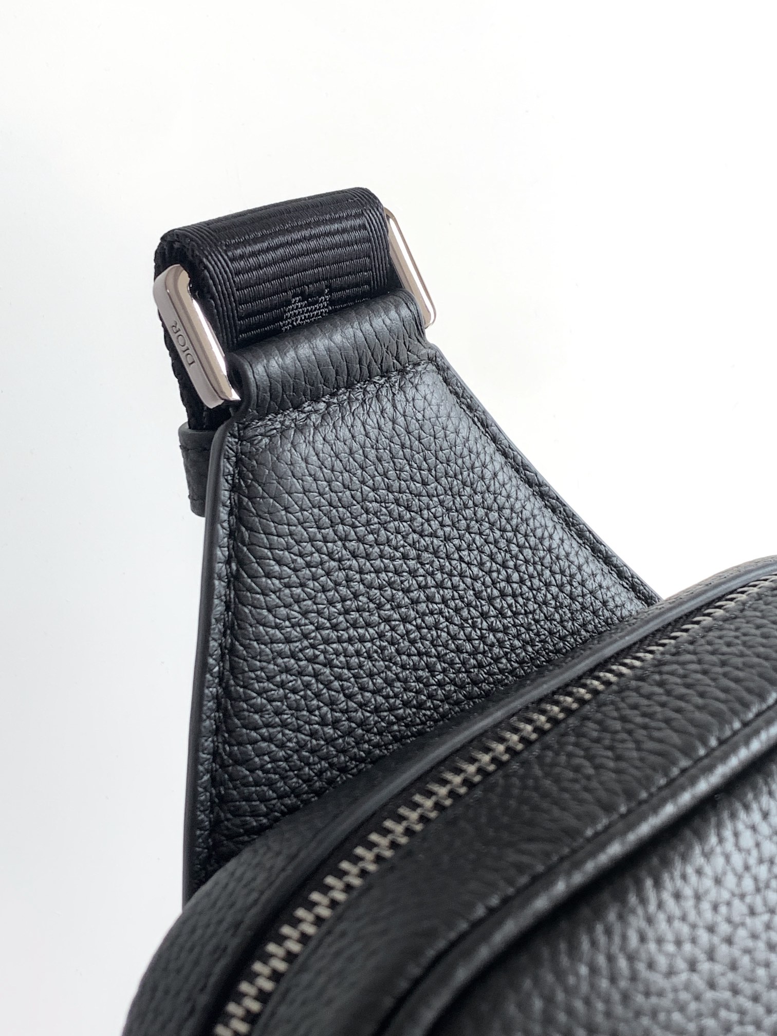 DIOR Rider 2.0 Shoulder Bag（1ESBO065YKS-H27E）