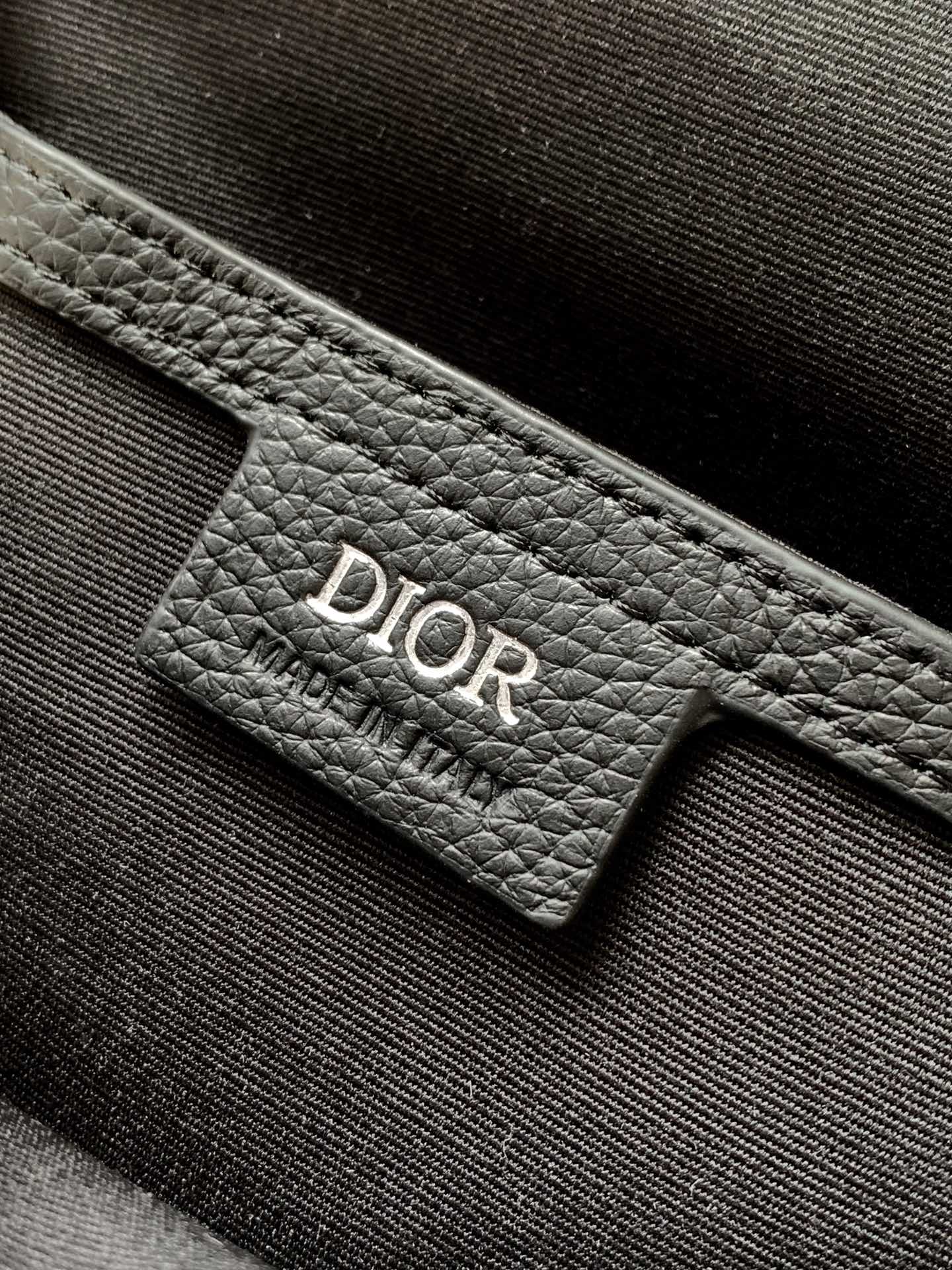 DIOR Rider 2.0 Shoulder Bag（1ESBO065YKS-H27E）