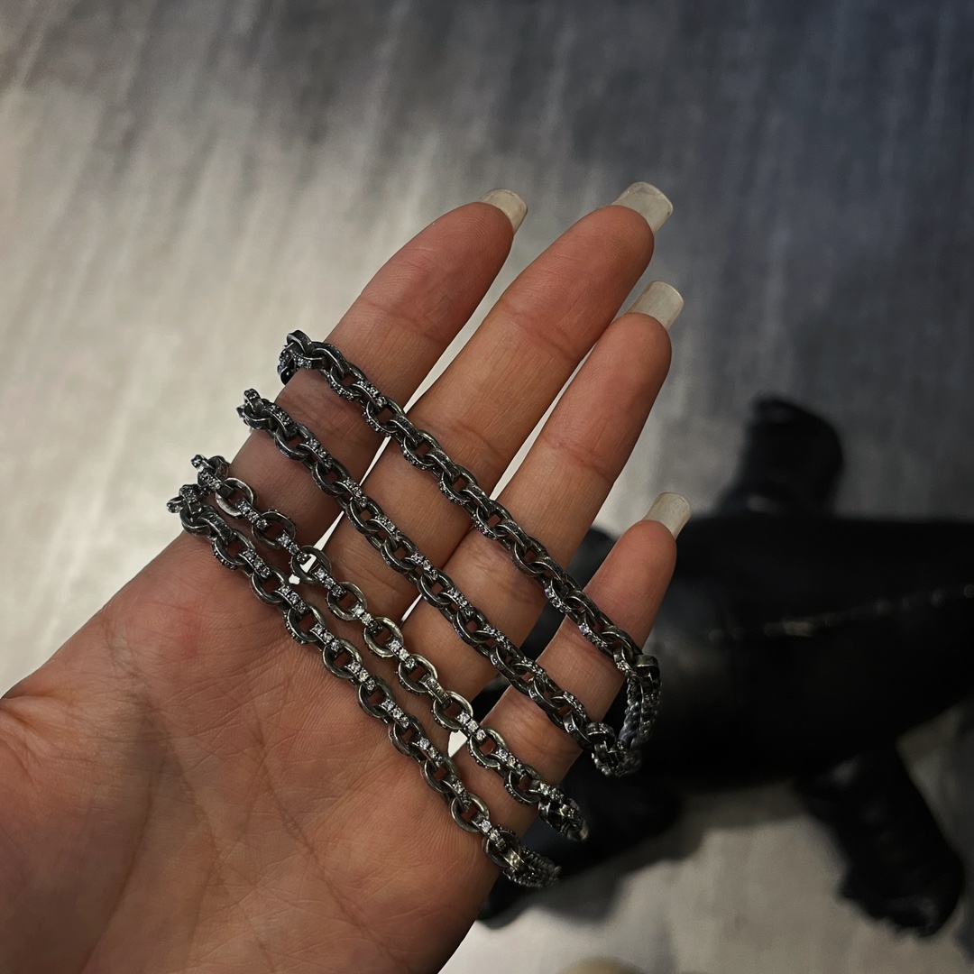 𝐂𝐡𝐫𝐨𝐦𝐞 𝐡𝐞𝐚𝐫𝐭𝐬 stone inlaid letter necklace（CHROME HEARTS 316）