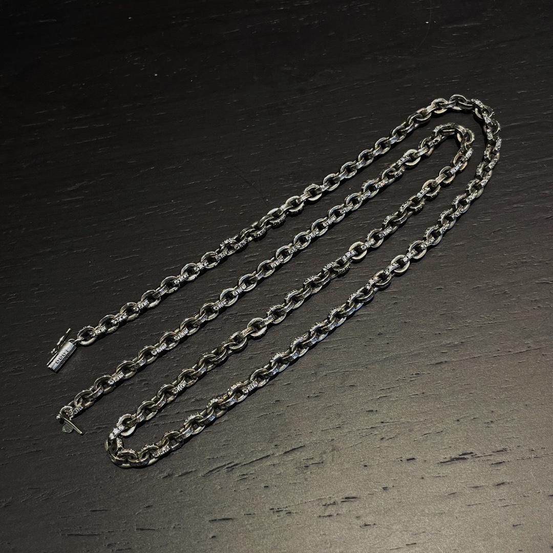 𝐂𝐡𝐫𝐨𝐦𝐞 𝐡𝐞𝐚𝐫𝐭𝐬 stone inlaid letter necklace（CHROME HEARTS 316）