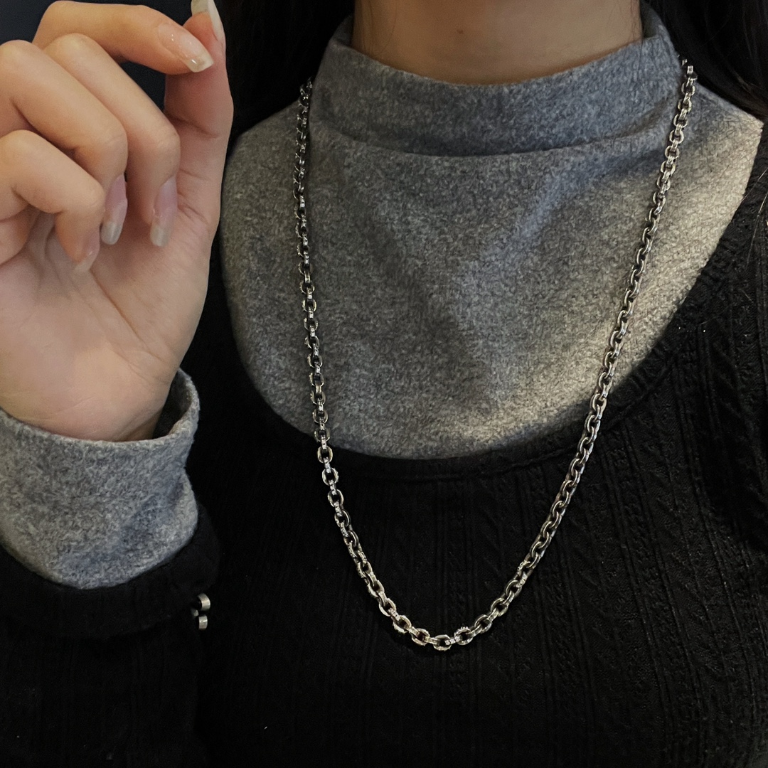 𝐂𝐡𝐫𝐨𝐦𝐞 𝐡𝐞𝐚𝐫𝐭𝐬 stone inlaid letter necklace（CHROME HEARTS 316）
