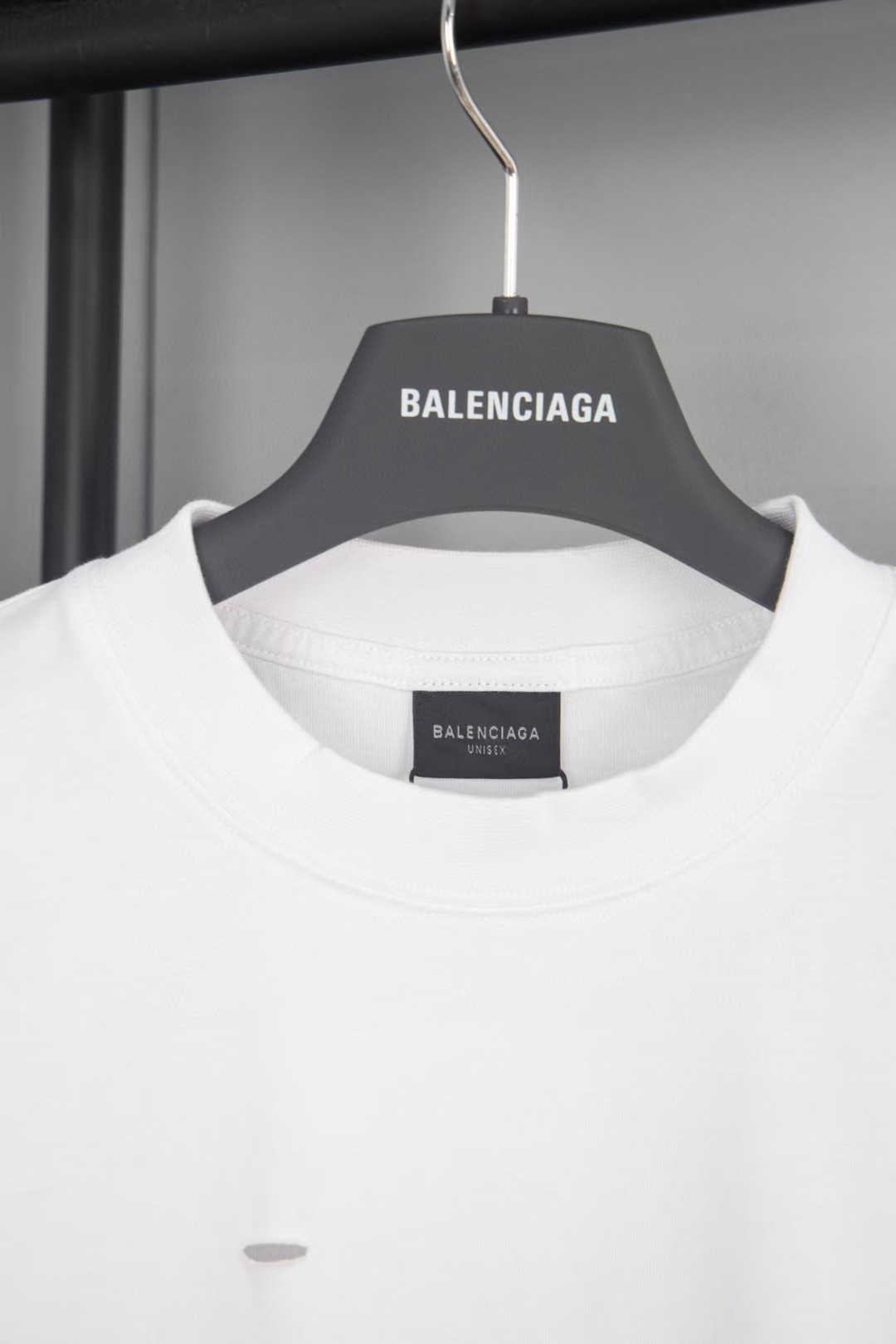Balenciaga printed frayed holed T-shirt（123942）