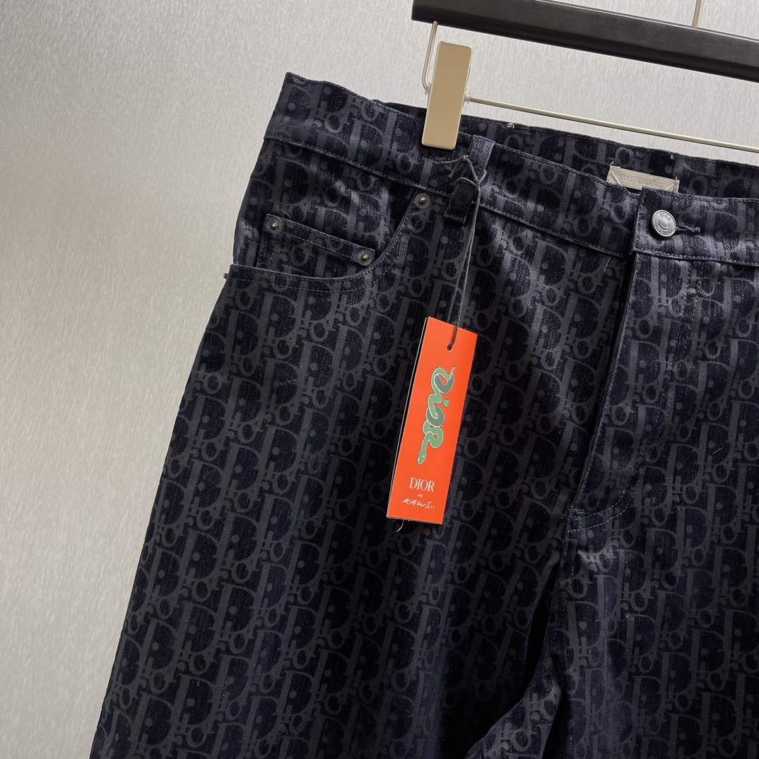 DIOR And Kaws logo print jeans（513D021B321X-C584）