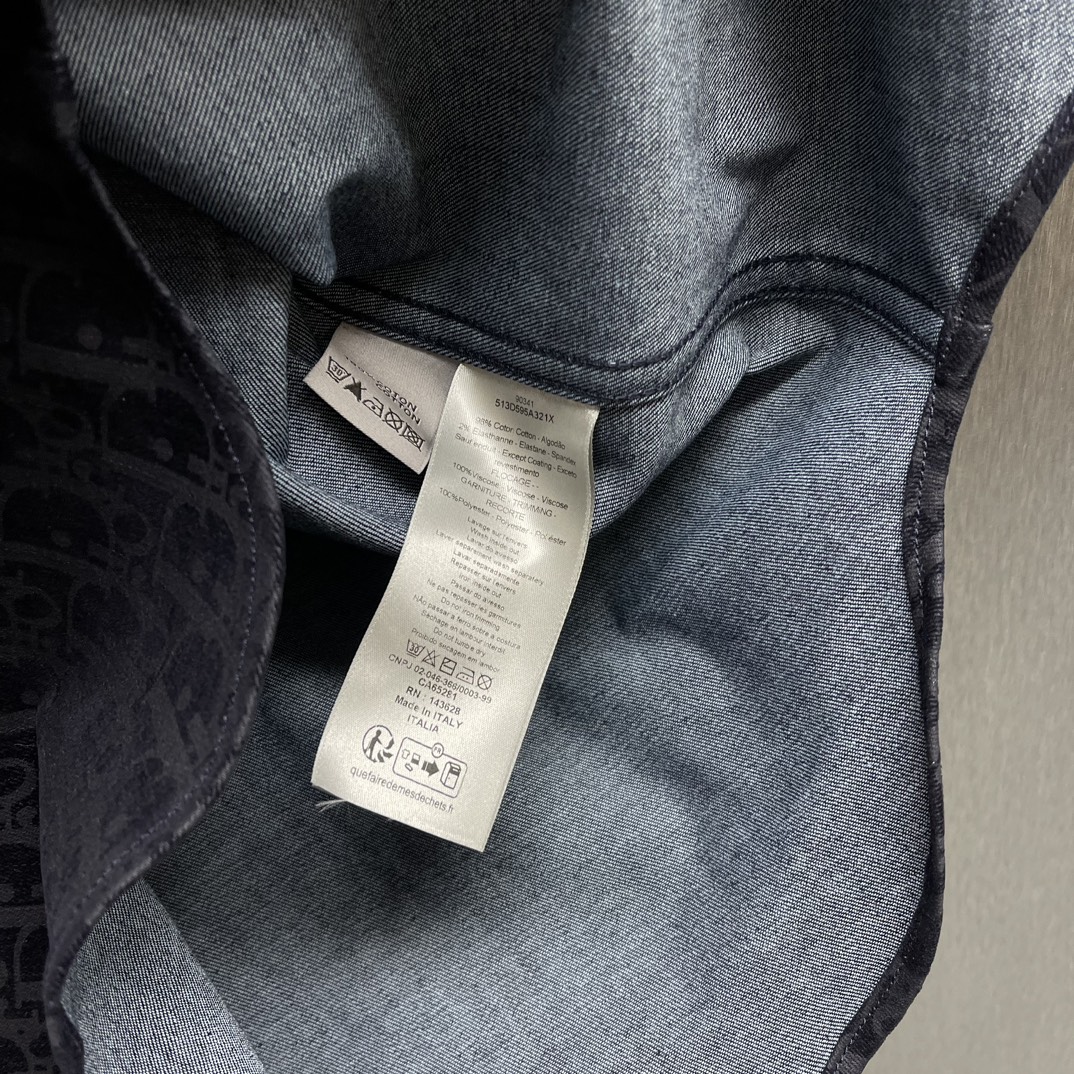 DIOR AND KAWS overshirt（513D595A321X-C584）