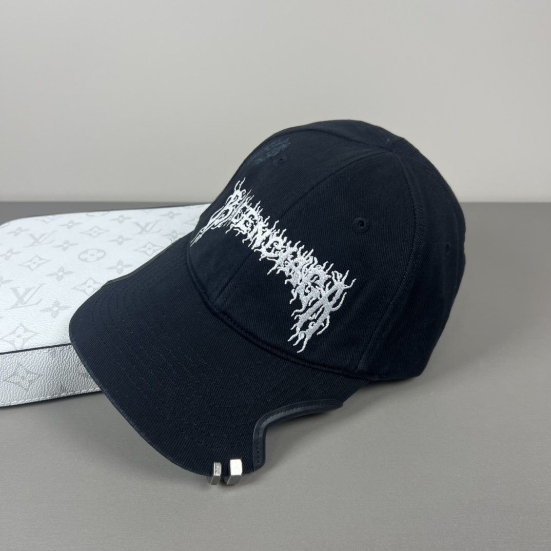 Balenciaga baseball cap（771963410B21702）