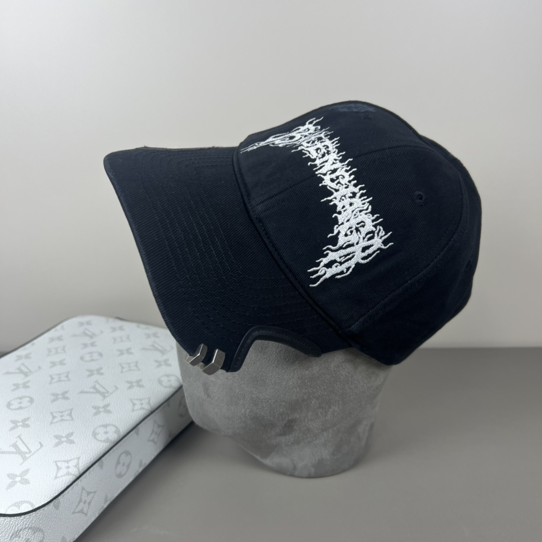 Balenciaga baseball cap（771963410B21702）