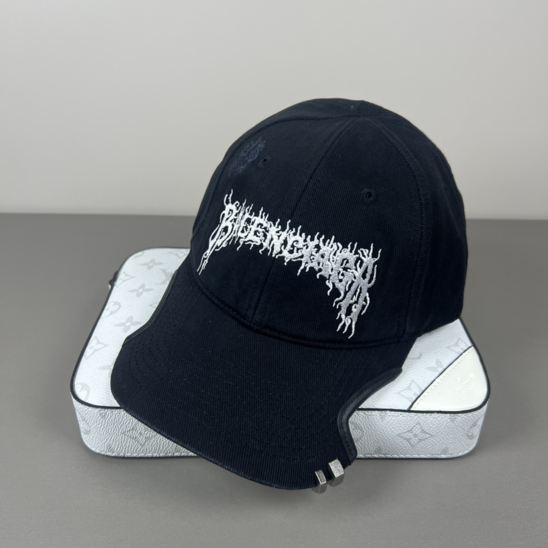 Balenciaga baseball cap（771963410B21702）