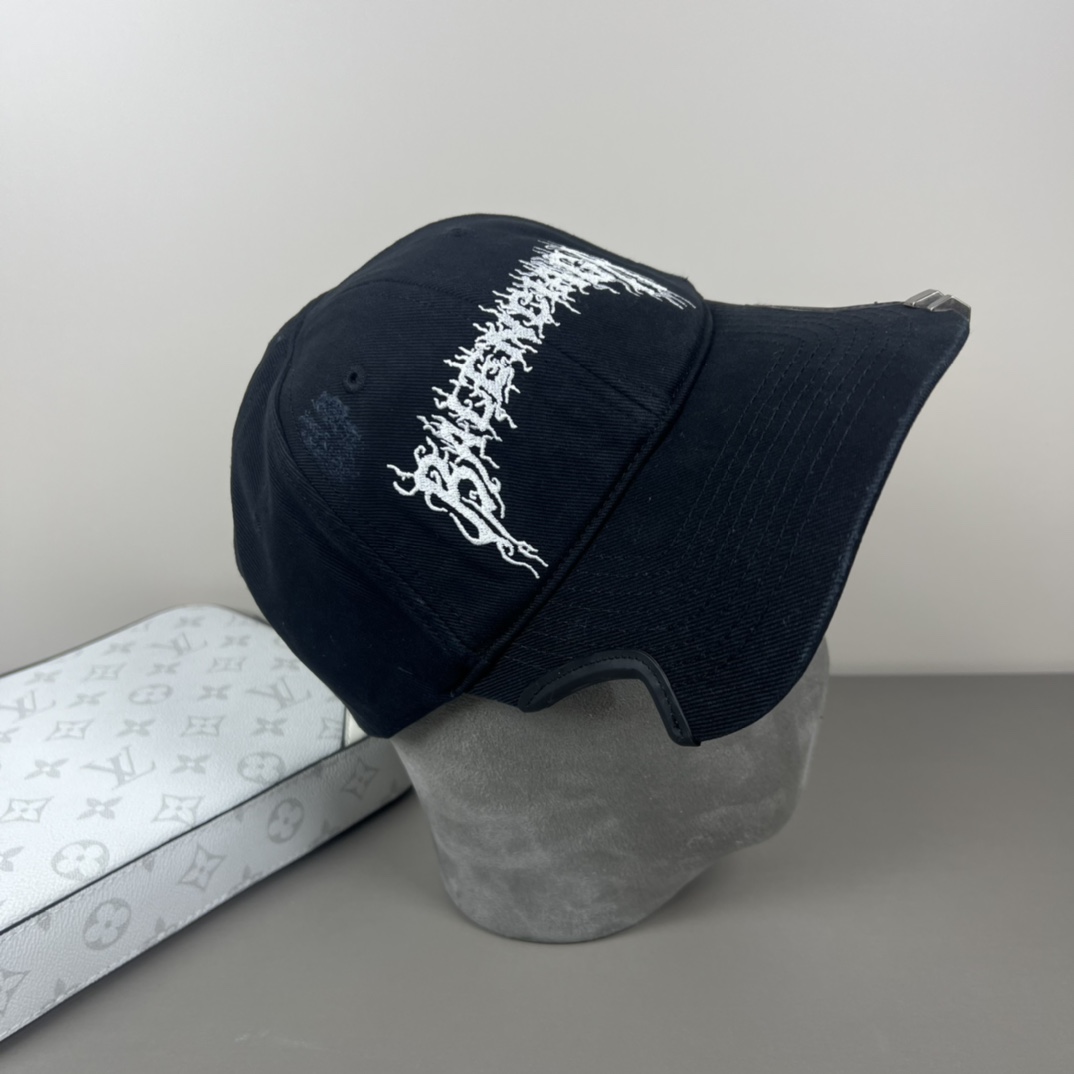 Balenciaga baseball cap（771963410B21702）