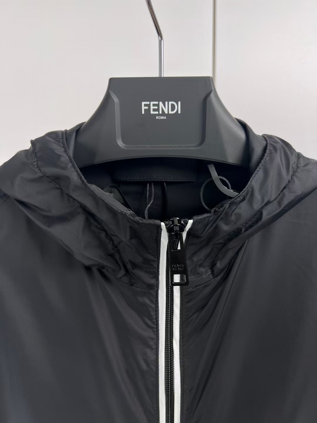 Prada Re-Nylon hooded jacket（438194）