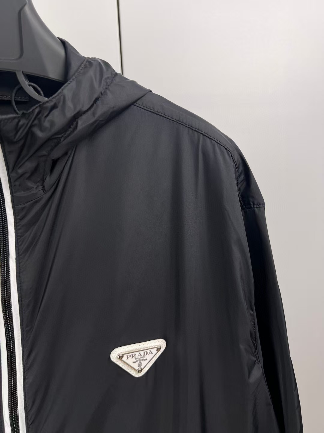 Prada Re-Nylon hooded jacket（438194）