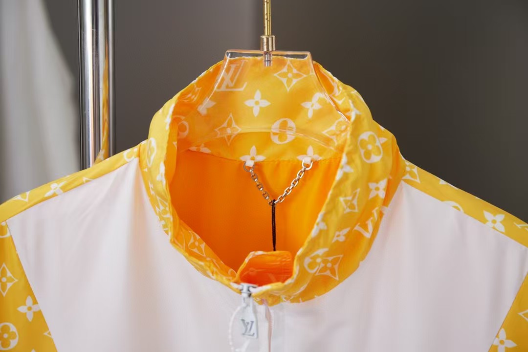 Louis Vuitton Monogram print technical fabric sports top（1AFWJL）