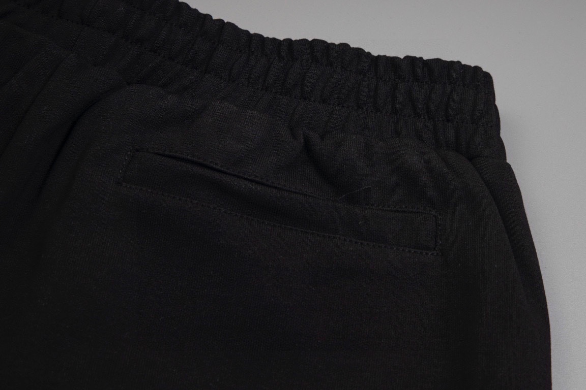 PRADA Triangle-Logo Straight Leg Shorts（UJP229-11JE-F0806-S-OOO）