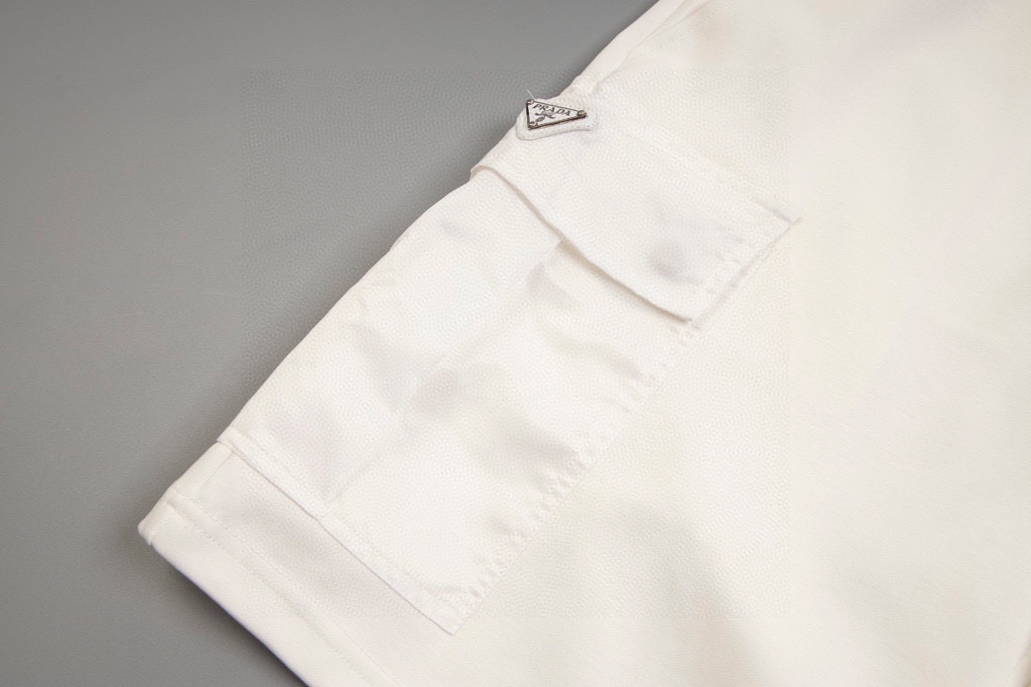 PRADA Triangle-Logo Straight Leg Shorts（UJP229-11JE-F0806-S-OOO）