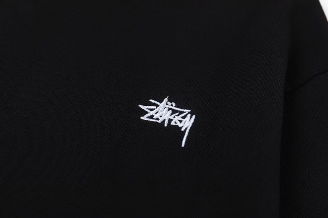 STUSSY Men's 23HO Stock Logo Sweatshirt （118531）