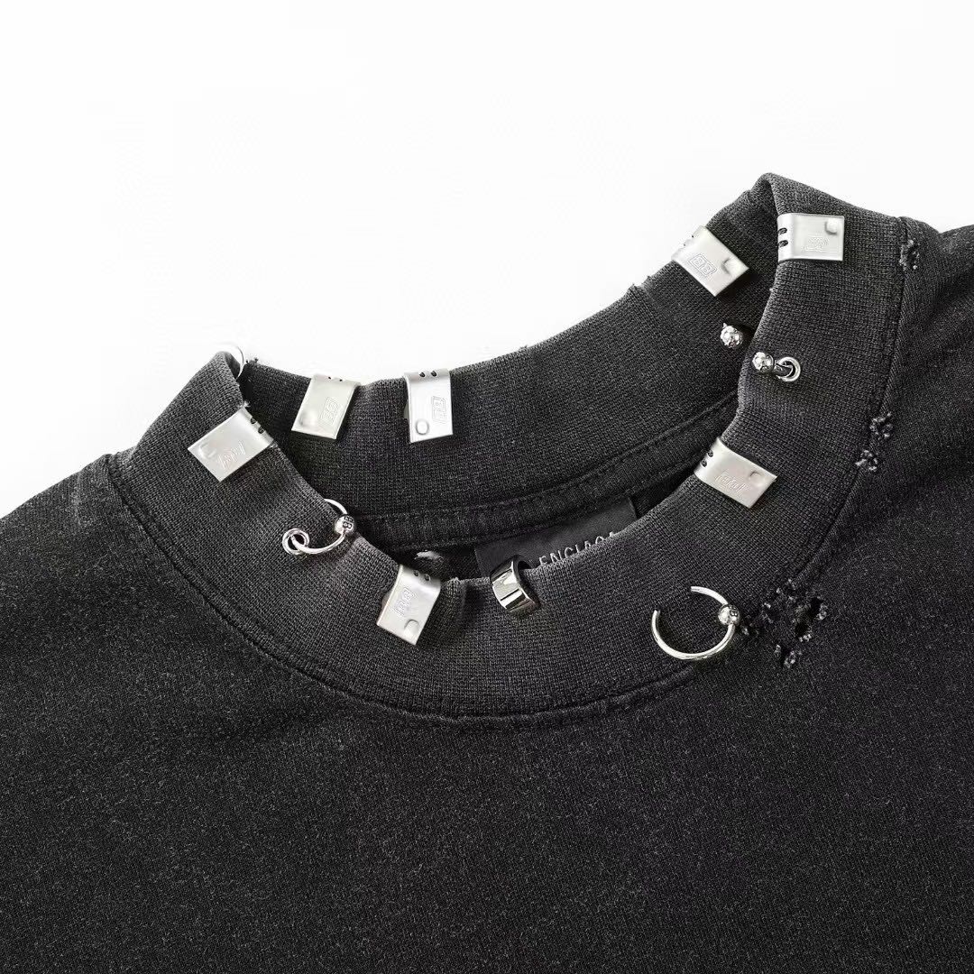 Balenciaga distressed short-sleeved T-shirt（704056TMVA50903）