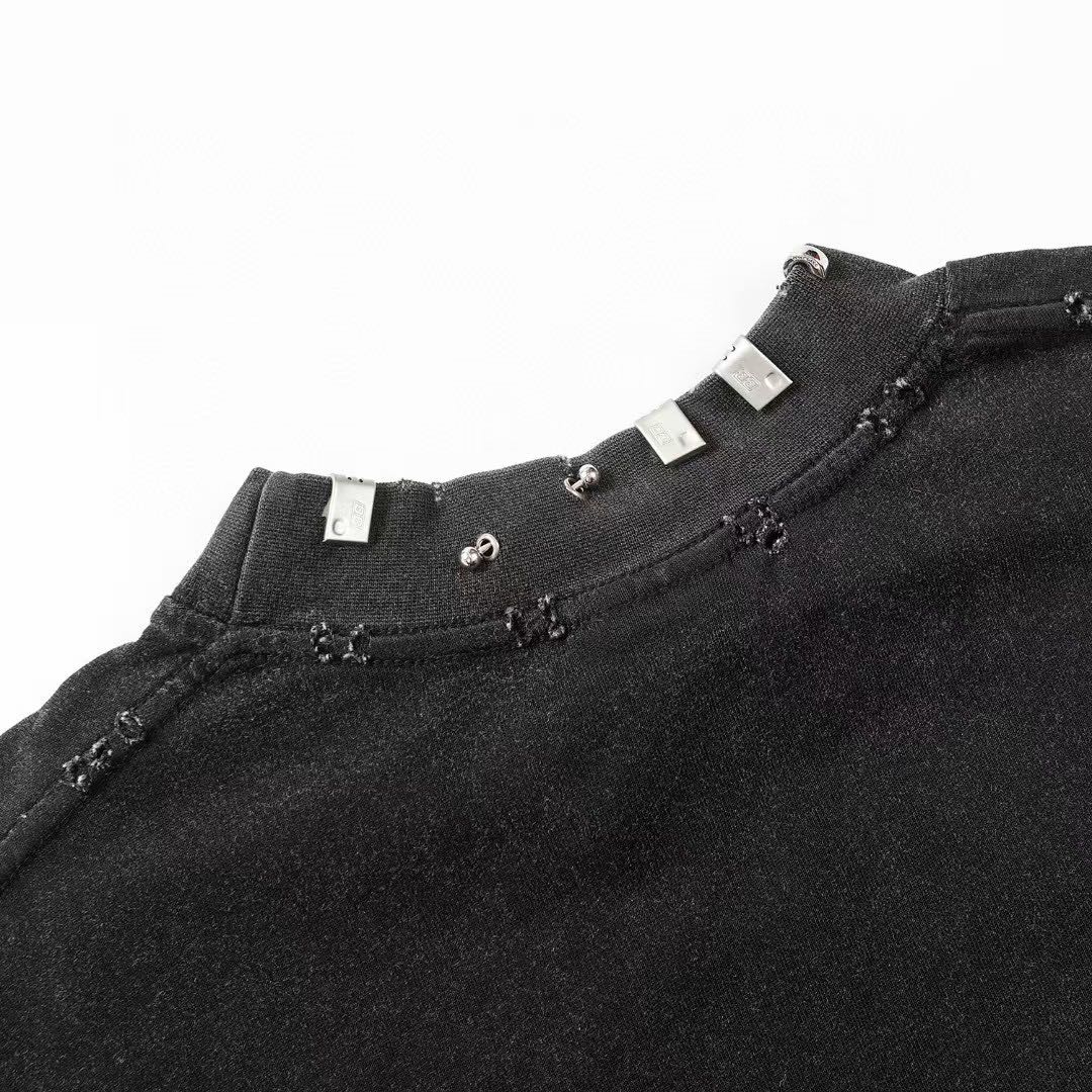 Balenciaga distressed short-sleeved T-shirt（704056TMVA50903）