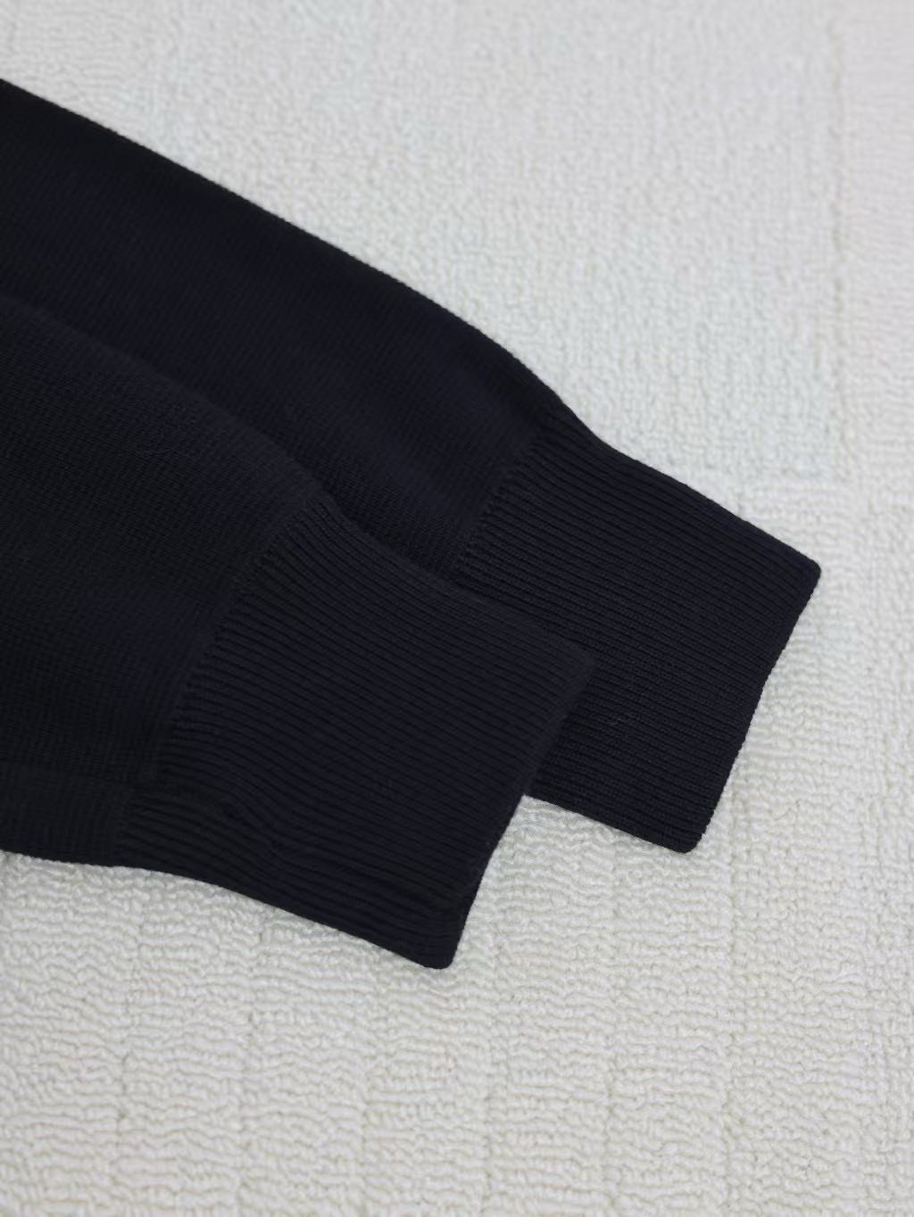 Moncler Padded Corduroy Series Down Jackets（F20919B50700A9341999）