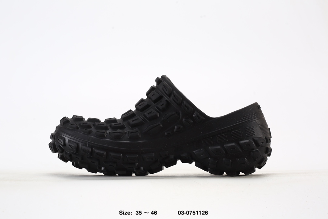 BALENCIAGA DEFENDER CLOG（735252W3CV21000）
