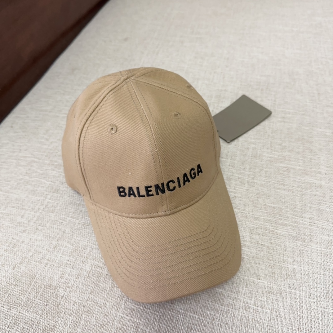 Balenciaga baseball cap（529192310B29060）