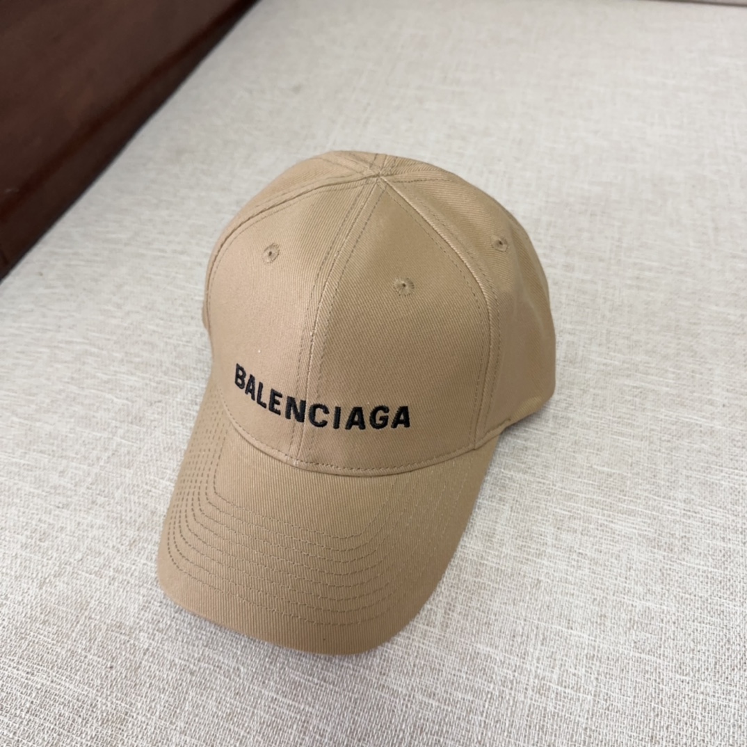 Balenciaga baseball cap（529192310B29060）