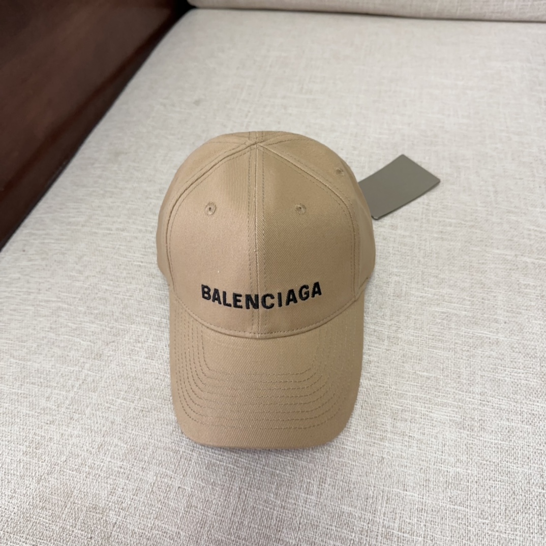 Balenciaga baseball cap（529192310B29060）