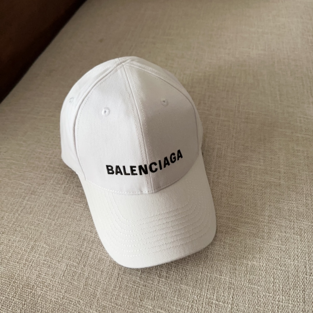 Balenciaga baseball cap（529192310B29060）