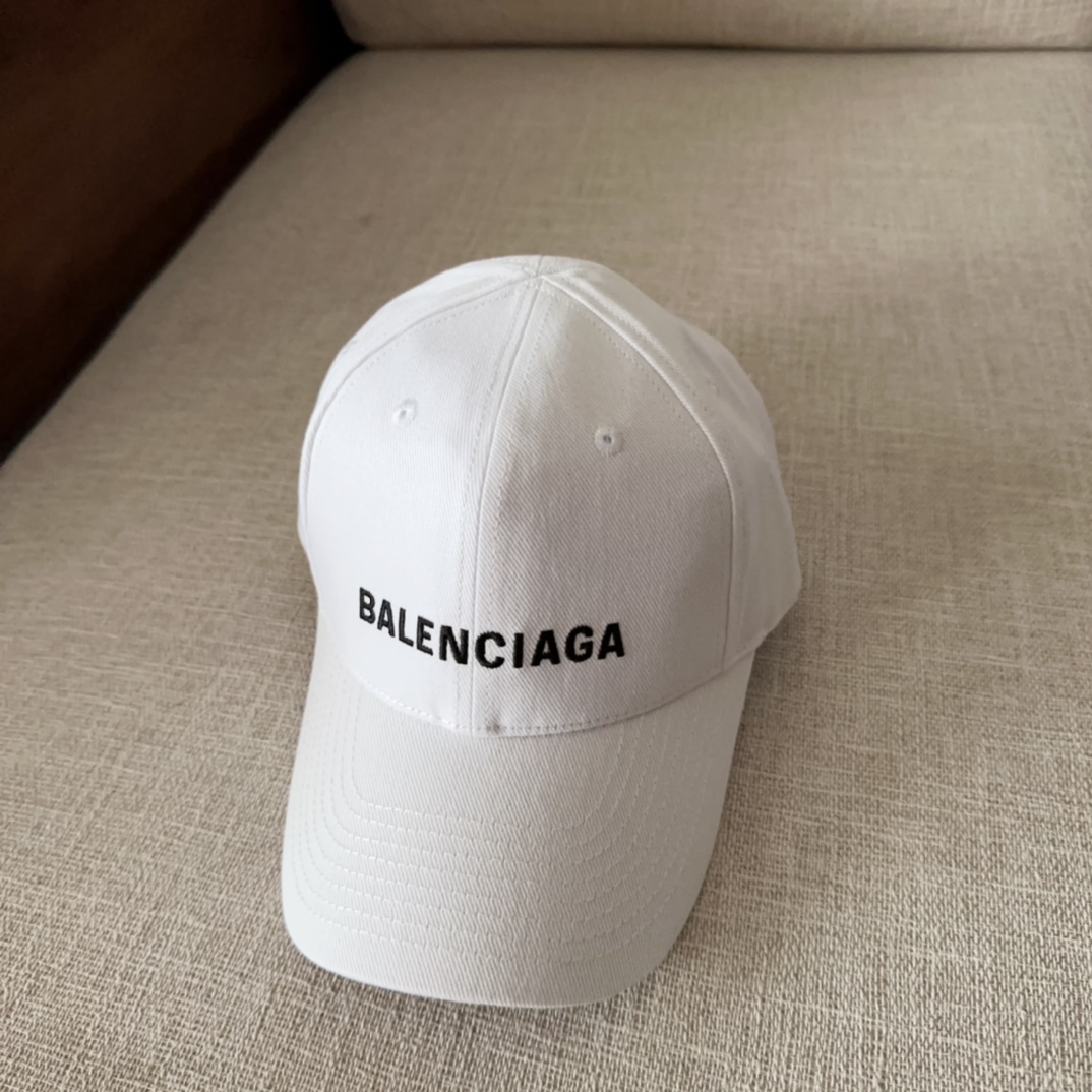 Balenciaga baseball cap（529192310B29060）