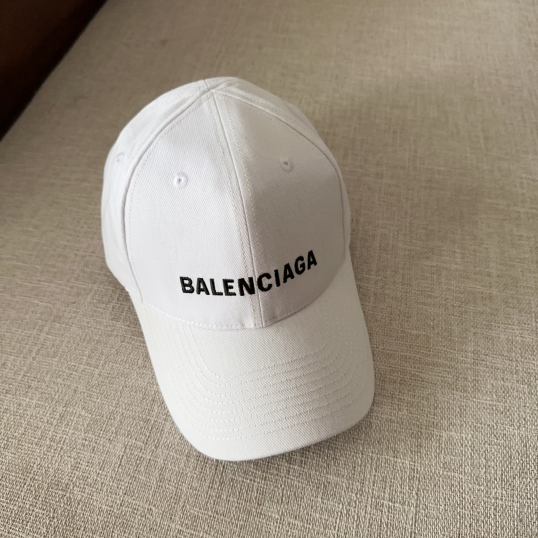 Balenciaga baseball cap（529192310B29060）