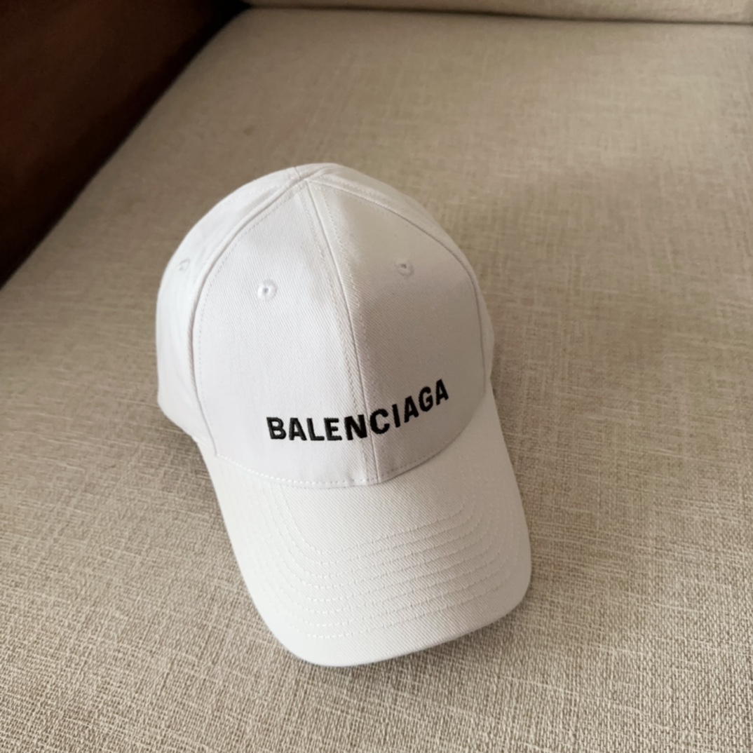 Balenciaga baseball cap（529192310B29060）