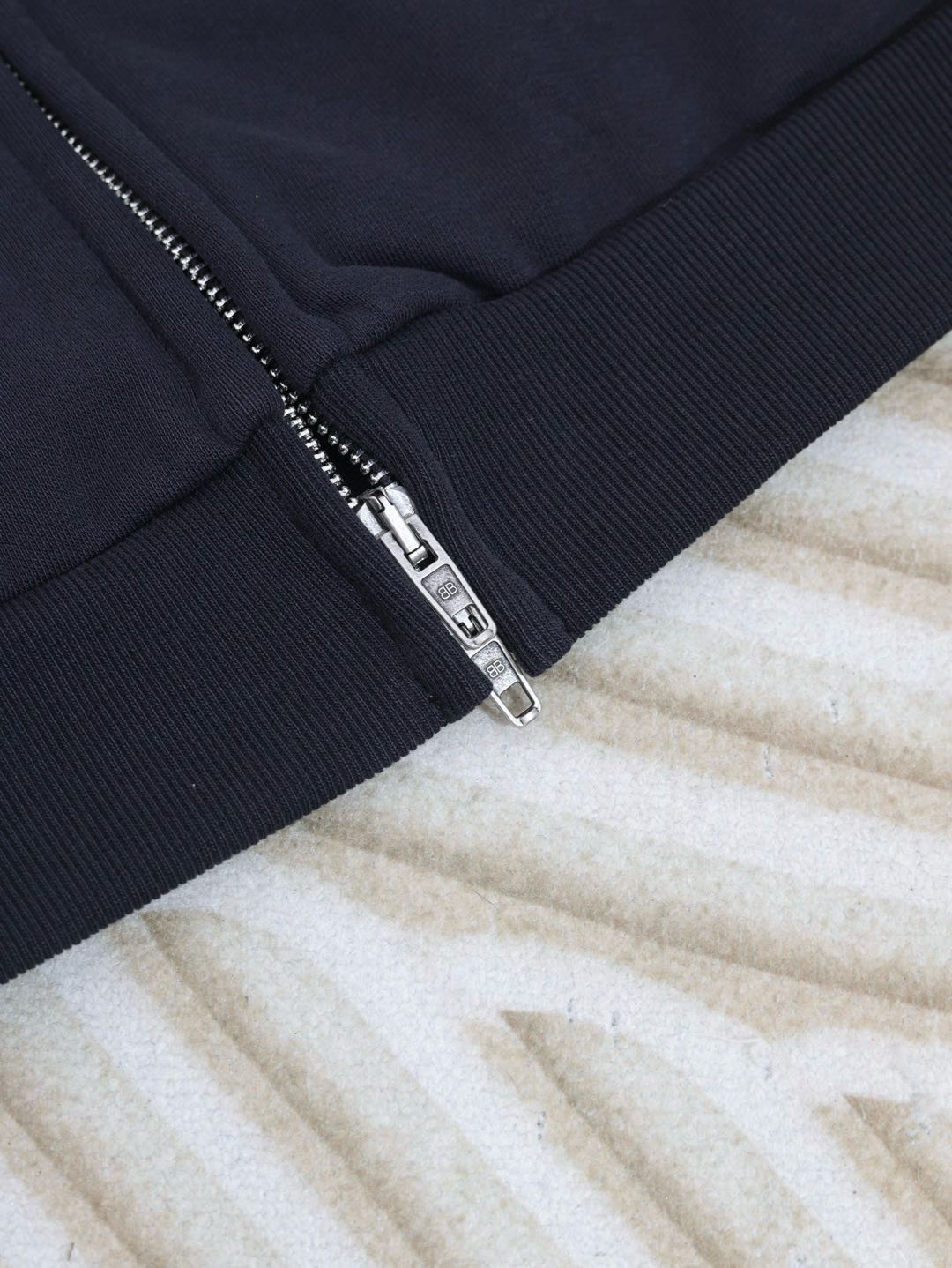 Balenciaga x Under Armour Zip-Up Hoodie 'Black White'（803264TRVB89034）