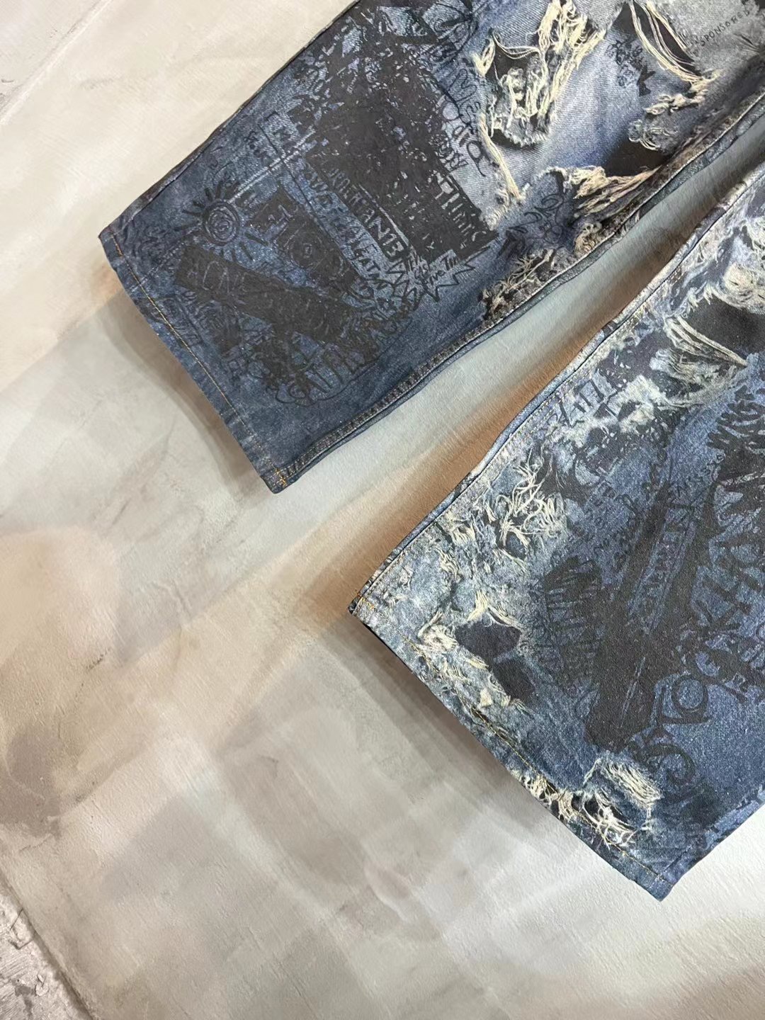 Acne Studios Super Baggy Fit Jeans for Men (BK0679-863）