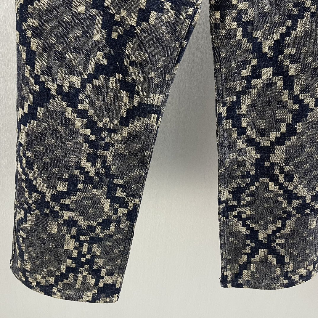 Louis Vuitton denim skate pants（1AHDEV）